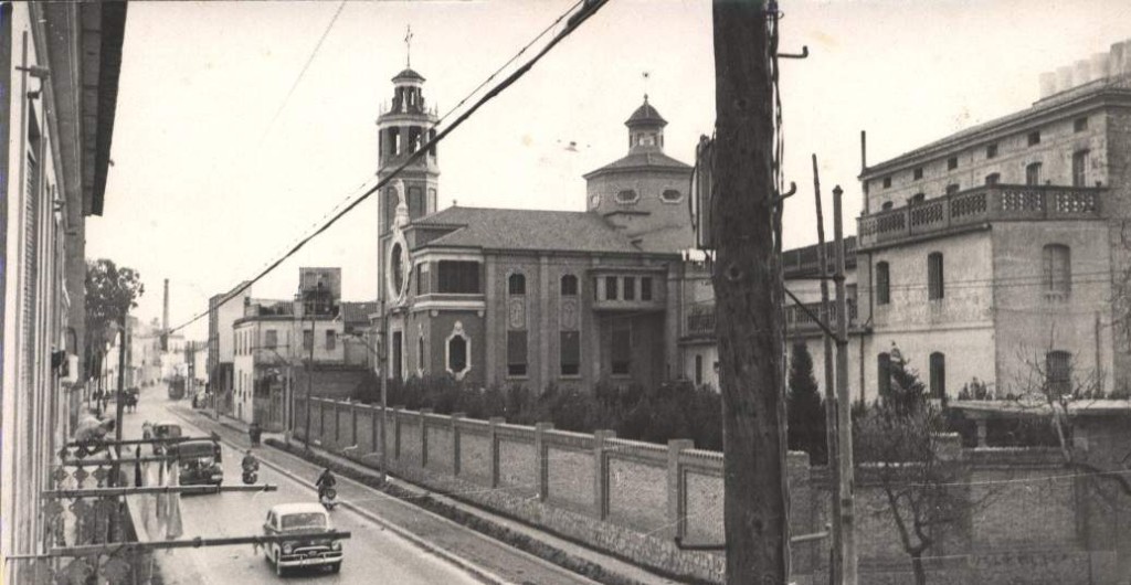 Conjunto conventual e iglesia alrededor de 1960 desde la calle San Antonio. / Fuente: Colegio Sagrado Corazón de Jesús.