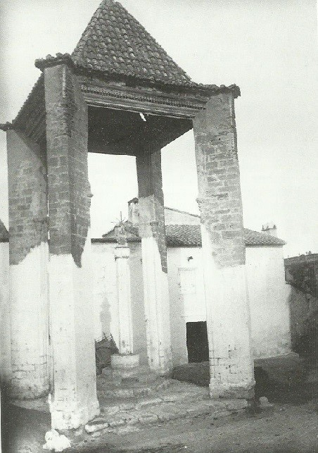 Cruz Cubierta de Mislata a principios del siglo XX.