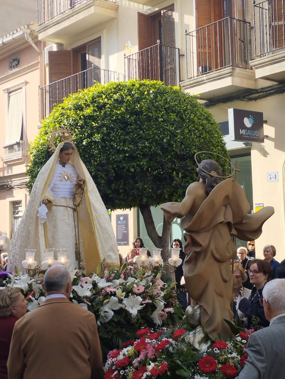 Procesión del Encuentro en la Plaza de la Constitución. / Fotografía de: Álvaro Galán.
