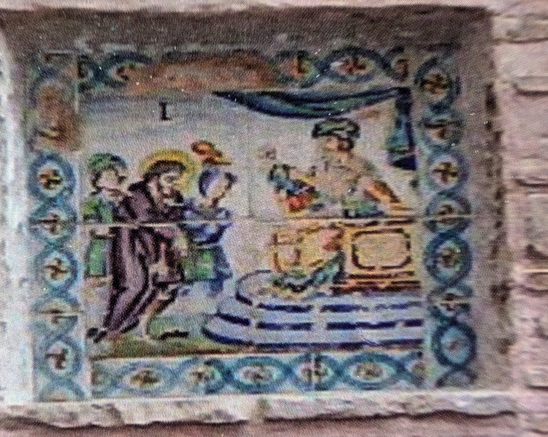 Tabla cerámica hallada en la calle Buen Pastor.