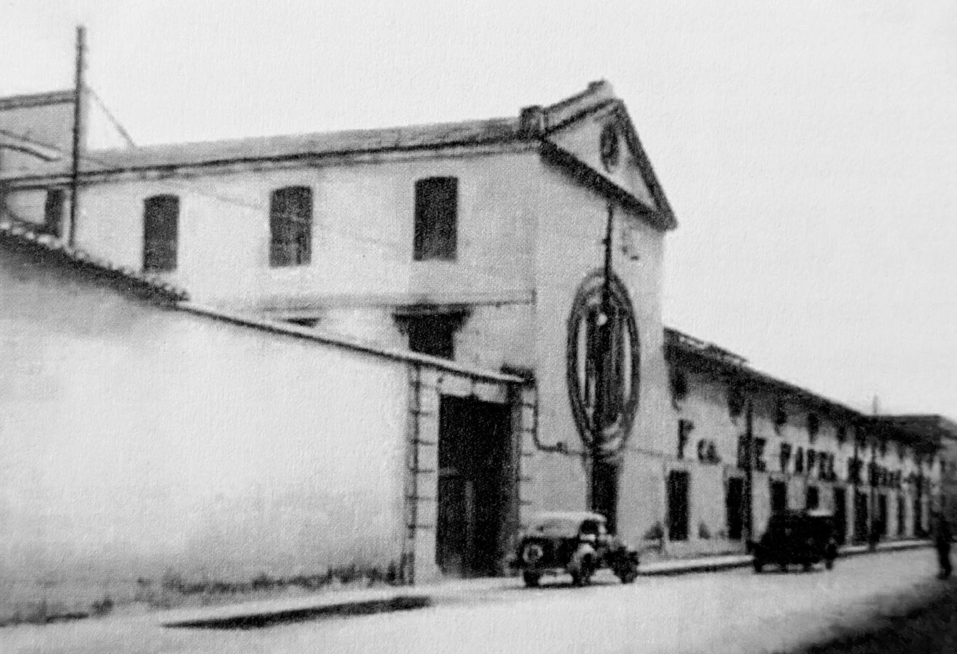 Fábrica de Papel de Fumar Payá-Millares alrededor de 1968.